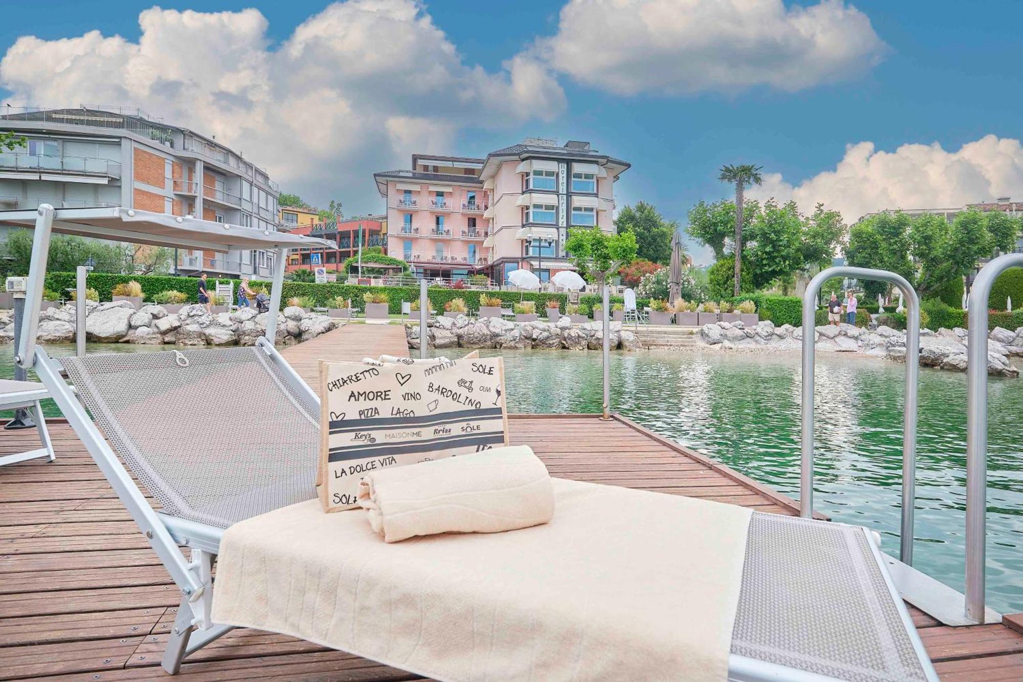 Kriss Internazionale Hotel Bardolino Exterior photo